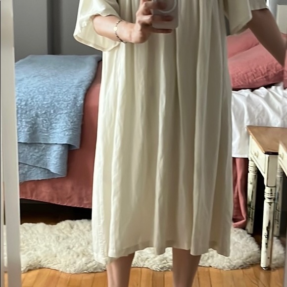 Adorable dress with liner. Comfortable, easy to wear. - Picture 11 of 11